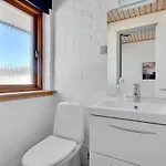 3 Bedroom Cozy In Holiday home Frorup