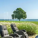 3 Bedroom Cozy In Дом отдыха